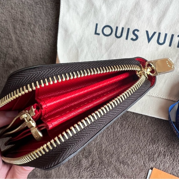 LOUIS VUITTON MONOGRAM ZIPPY WALLET LONG - Picture 11 of 11